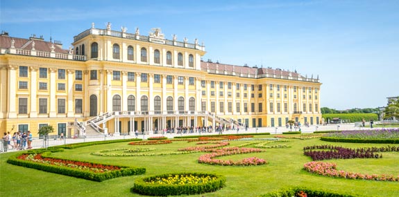 Ausflug Schloss Schönbrunn mit Sektkellerei