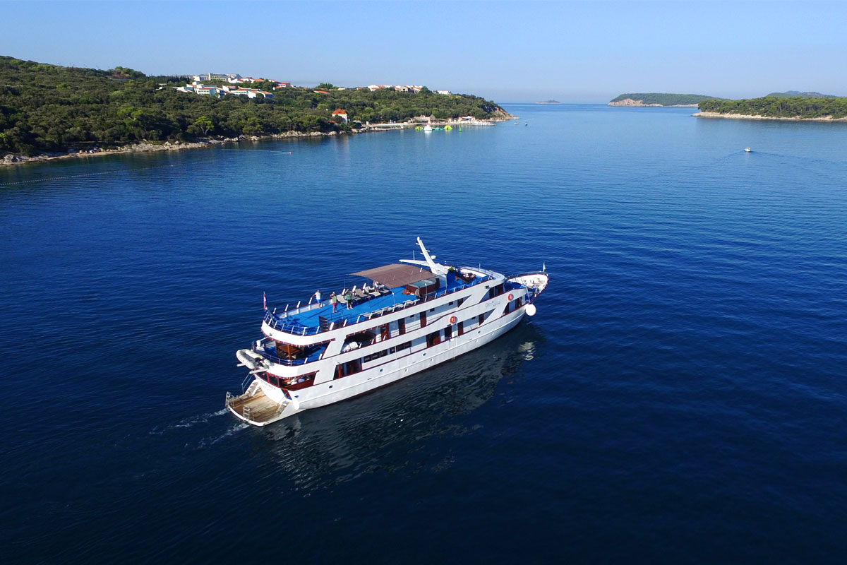 MS Splendid-11