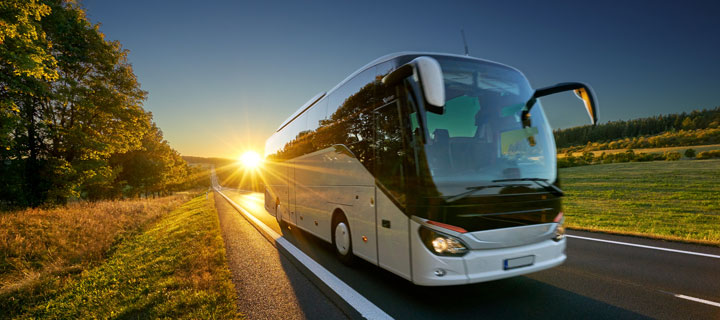 An-/Abreise mit dem Bus inkl. Haustürabholung Entspannt im modernen Reisebus zu Ihrer Donaukreuzfahrt nach Passau und zurück inklusive Transfer ab/bis Haustür